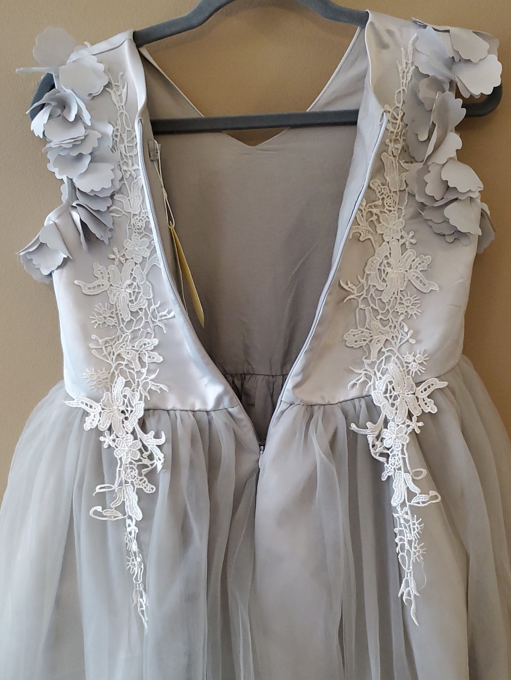 Trish Scully Bianca Appliqué Lace Floral Gown Silver Gray Dress Size 14 Girls - Picture 14 of 14
